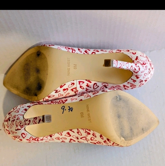 Nine West Heart Patterned Red and White Women's Heels - Picture 6 of 6